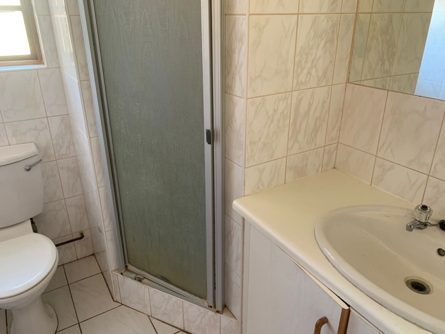 To Let 3 Bedroom Property for Rent in Heuwelsig Free State